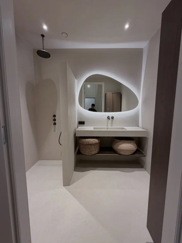 Van casco naar karakter ✨
Een complete badkamerrenovatie: sloop, installaties én afwerking in microcement.
Strak, onderhoudsvriendelijk en perfect voor een moderne, luxe badkamer.

Ook toe aan een nieuwe badkamer? 💬 Neem gerust contact op

#microcement
#badkamerrenovatie
#badkamerdesign
#naadlozeafwerking
#luxeafwerking